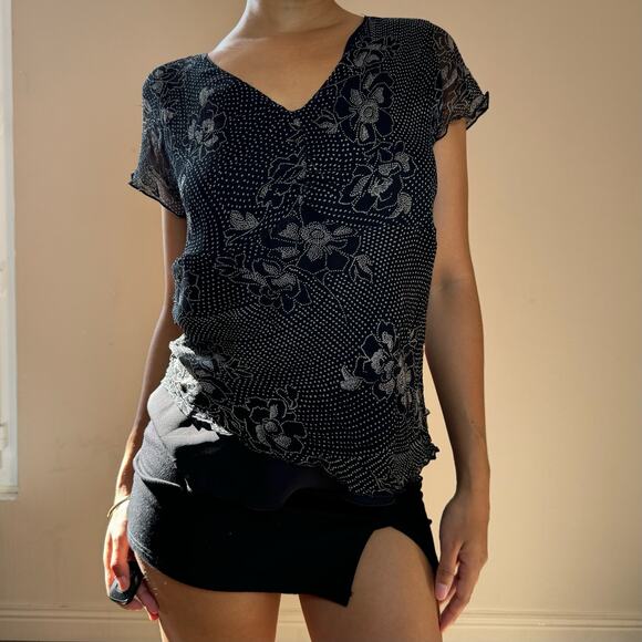 Made in Italy - Vintage 00s black & white Silk Floral Print Fitted Blouse (M) - Picture 7 of 8